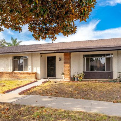 2065 Rhonda St, Oxnard, CA 93036