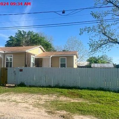 212 W 2 Nd St, Victoria, TX 77901