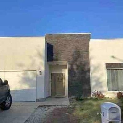 2210 Old Spanish Trl, Laredo, TX 78046