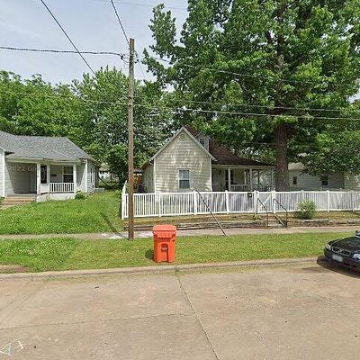 2212 N Taylor Ave, Springfield, MO 65803