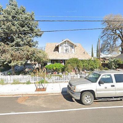 224 W G St, Oakdale, CA 95361