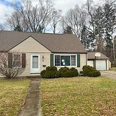 2 Crescent Ct, Batavia, NY 14020