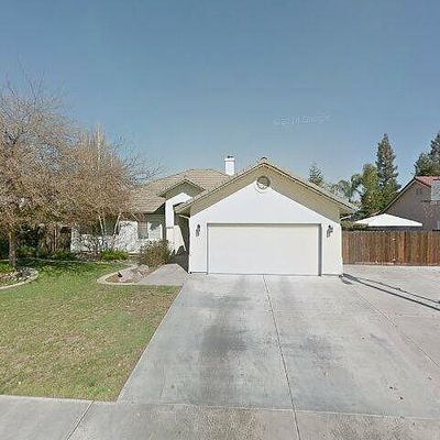 2580 W Porter Creek Ave, Porterville, CA 93257