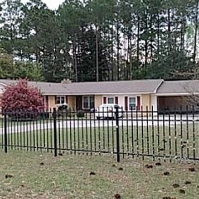 266 Oxley Dr, Lyons, GA 30436