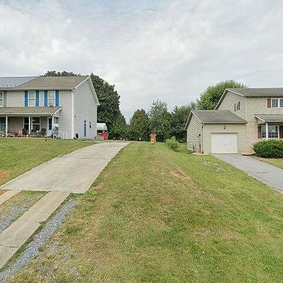 28 Larch Dr, Shippensburg, PA 17257