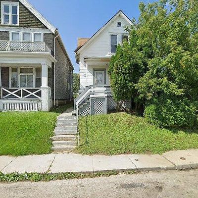 2829 N Hubbard St, Milwaukee, WI 53212