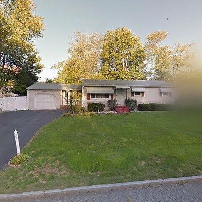 29 Pecousic St, Springfield, MA 01108