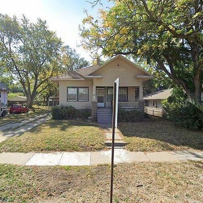 2927 Holdrege St, Lincoln, NE 68503