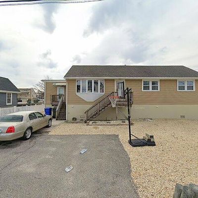 23 Venetian Ct, Toms River, NJ 08753