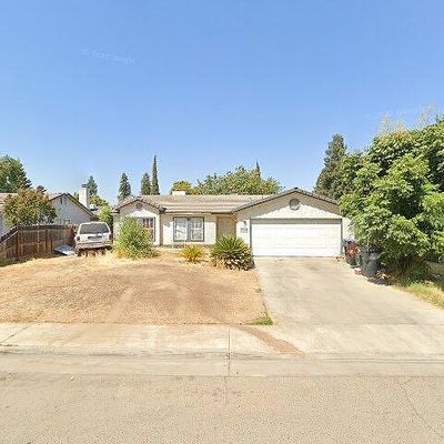 2314 W Harold Ct, Visalia, CA 93291