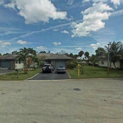 2353 Nw 87 Th Dr, Coral Springs, FL 33065