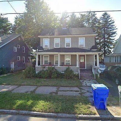 24 Ionia St, Springfield, MA 01109