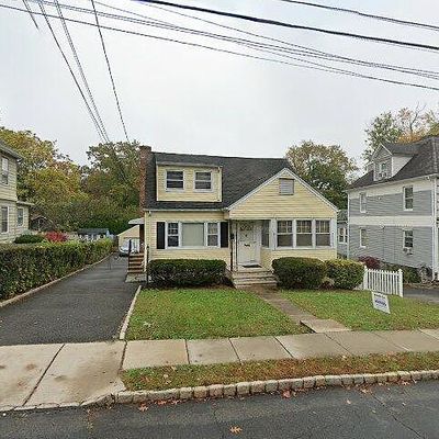 24 Russell Pl, Summit, NJ 07901