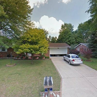 2400 N Old Towne Ln, Muncie, IN 47304