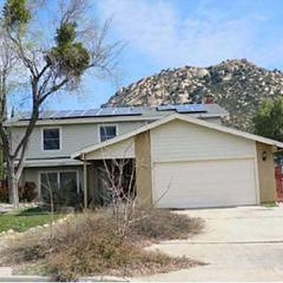 24920 Via Lopez Ct, Ramona, CA 92065