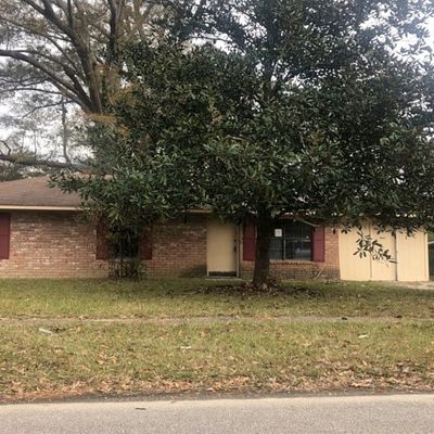 2505 Boxwood Dr, Baker, LA 70714