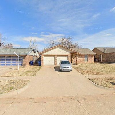 324 S Douglas Dr, Mustang, OK 73064