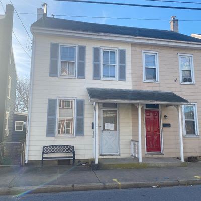 33 W Ferdinand St, Manheim, PA 17545