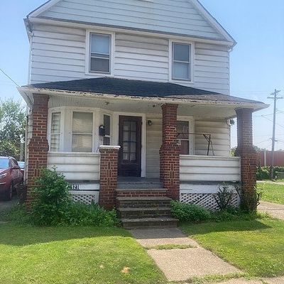 3421 Poe Ave, Cleveland, OH 44109