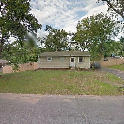 295 Newhouse St, Springfield, MA 01118