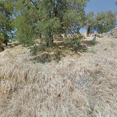 29801 San Joaquin Dr, Tehachapi, CA 93561