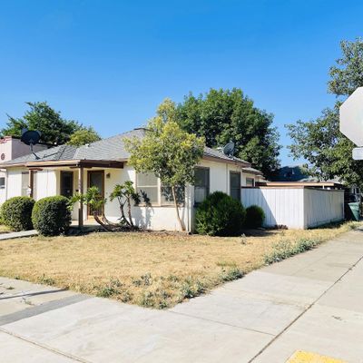 300 S E St, Exeter, CA 93221