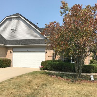 301 Collin Cir, Bloomingdale, IL 60108