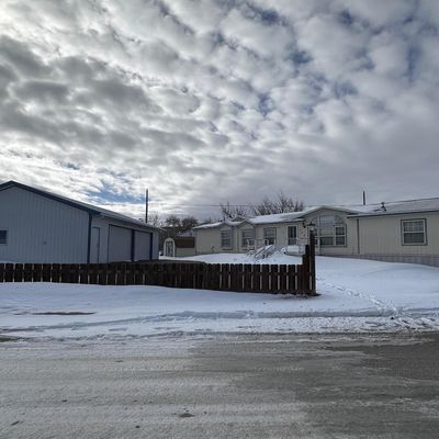 304 W Hugus St, Rawlins, WY 82301