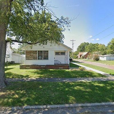 421 N 10 Th St, Herrin, IL 62948