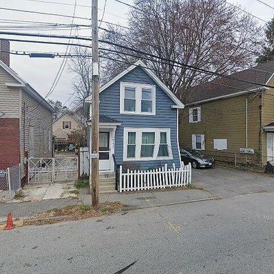 421 Lakeview Ave, Lowell, MA 01850
