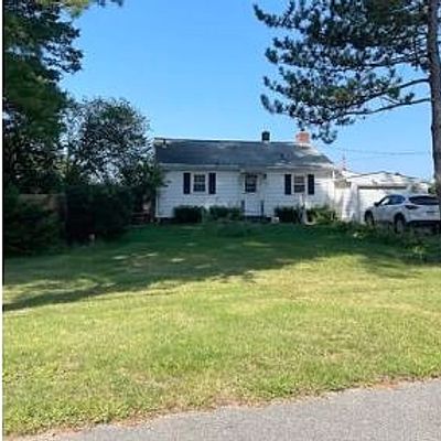 43 Lakeview Ave, Mansfield, MA 02048