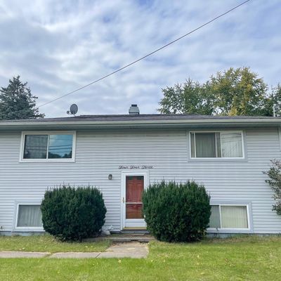 443 N Rogers St, Mason, MI 48854