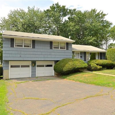 37 Skyview Ln, Waterbury, CT 06708