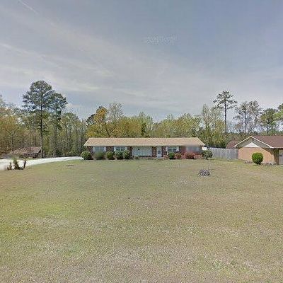 38 Woodland Dr, Phenix City, AL 36869