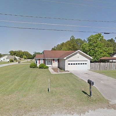 39 E Howell Dr, Lakeland, GA 31635