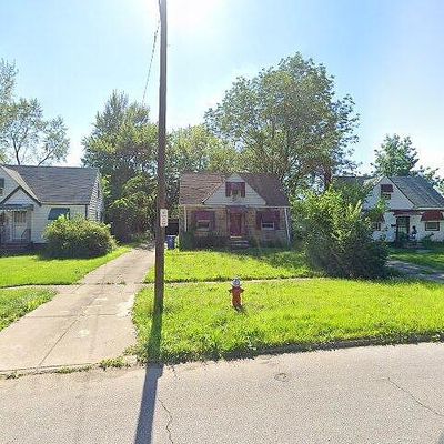 3964 Lee Heights Blvd, Cleveland, OH 44128