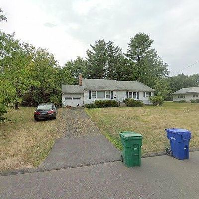 5 Longview Dr, Bloomfield, CT 06002