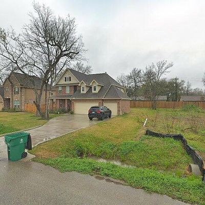 511 Moore St, Richwood, TX 77531