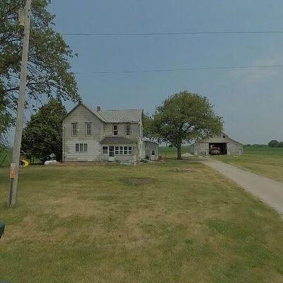 525 N 15 Th Rd, Lostant, IL 61334