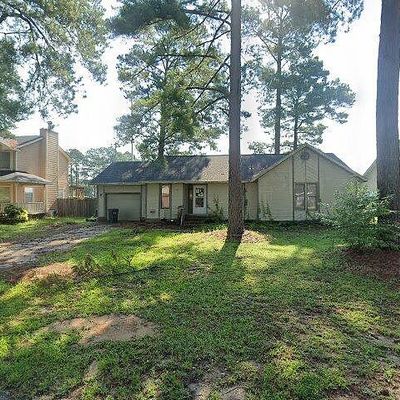 525 Offing Dr, Fayetteville, NC 28314