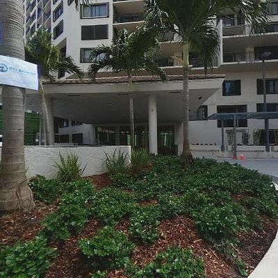 540 Brickell Key Dr #728, Miami, FL 33131