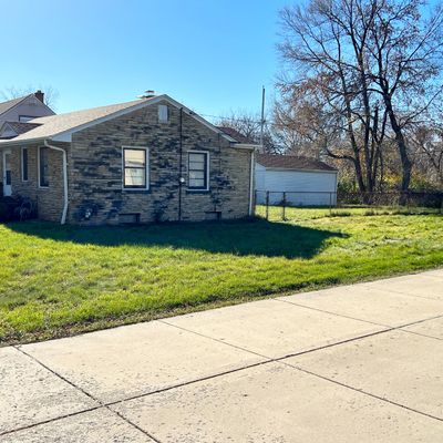 5529 N 57 Th St, Milwaukee, WI 53218