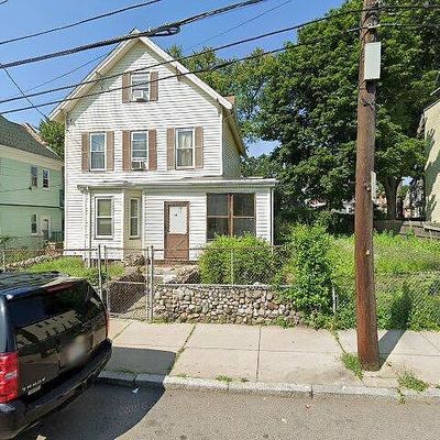 45 Standish St, Dorchester Center, MA 02124