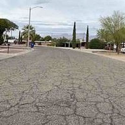 6523 E Calle Dened, Tucson, AZ 85710