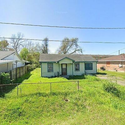 6718 Carver Ave, Hitchcock, TX 77563