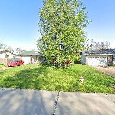 7 Cricket Ct, Florissant, MO 63033