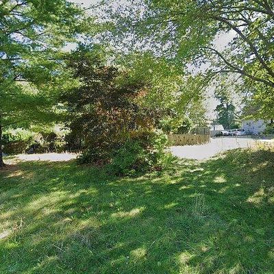 7 Old Fort Ln, Ledyard, CT 06339