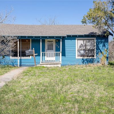 702 E Anaqua Ave, Victoria, TX 77901