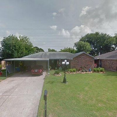 702 Northbend Dr, Baytown, TX 77521