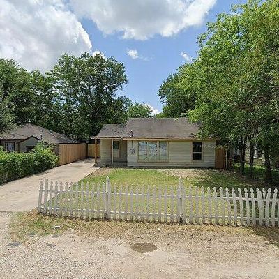 7038 Toland St, Dallas, TX 75227